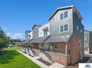 1915 Dahlman Rows Plz, Omaha, NE 68108