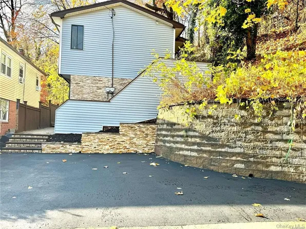 101 Firwood Road, Port Washington, NY 11050
