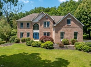 12 Willever Rd, Asbury, NJ 08802