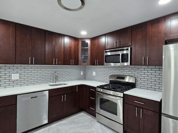 7 Mott St