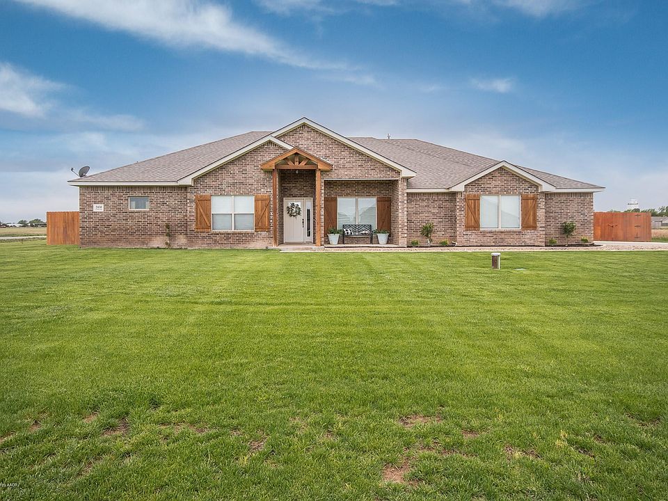 1st image of 2450 Ginger Dr