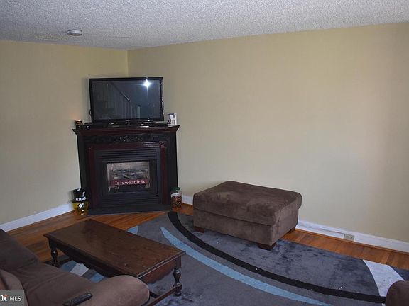 5th image of 122 W Berkley Ave