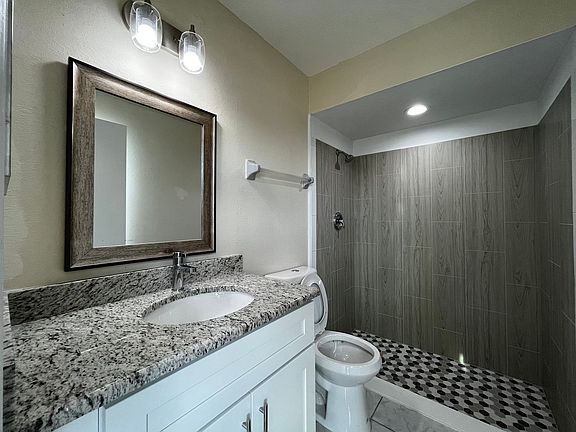 4th image of 21307 Gertrude Ave APT 5