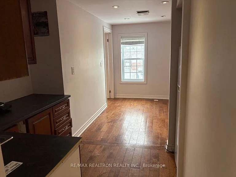 15403 Yonge St #A — Photo 5