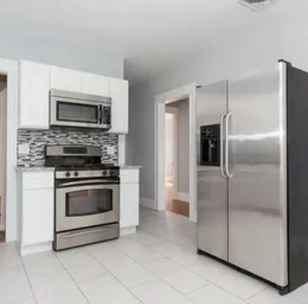 4 bed, 2000 sqft, $3,750 — Photo 2