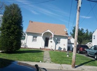 62 Gordon St, Ridgefield Park, NJ 07660