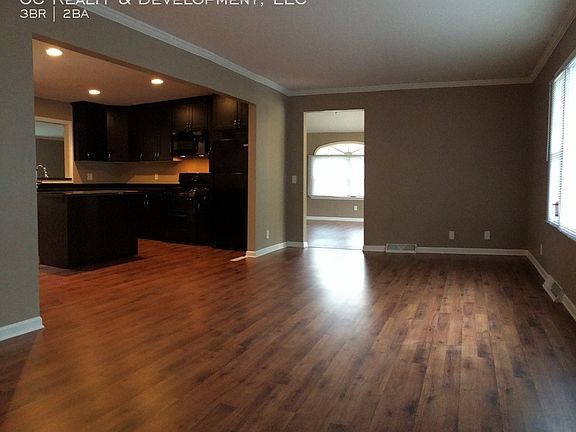 4th image of 2S336 Meadow Dr