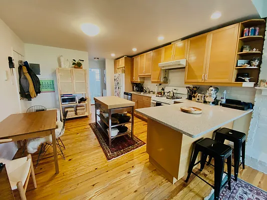 Rented by Corcoran | media 24