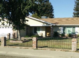161 N Balmoral Dr, Porterville, CA 93257