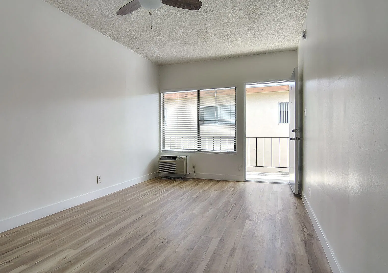 12545 Pacific Ave — Photo 2