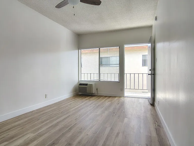 12545 Pacific Ave — Photo 2