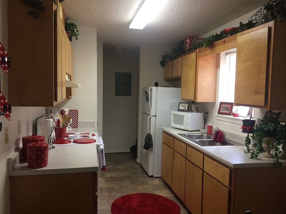 1st image of 303 East Ave