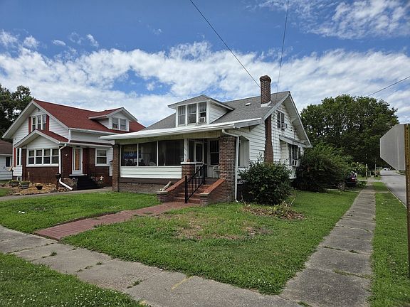 2nd image of 500 W Sloan St