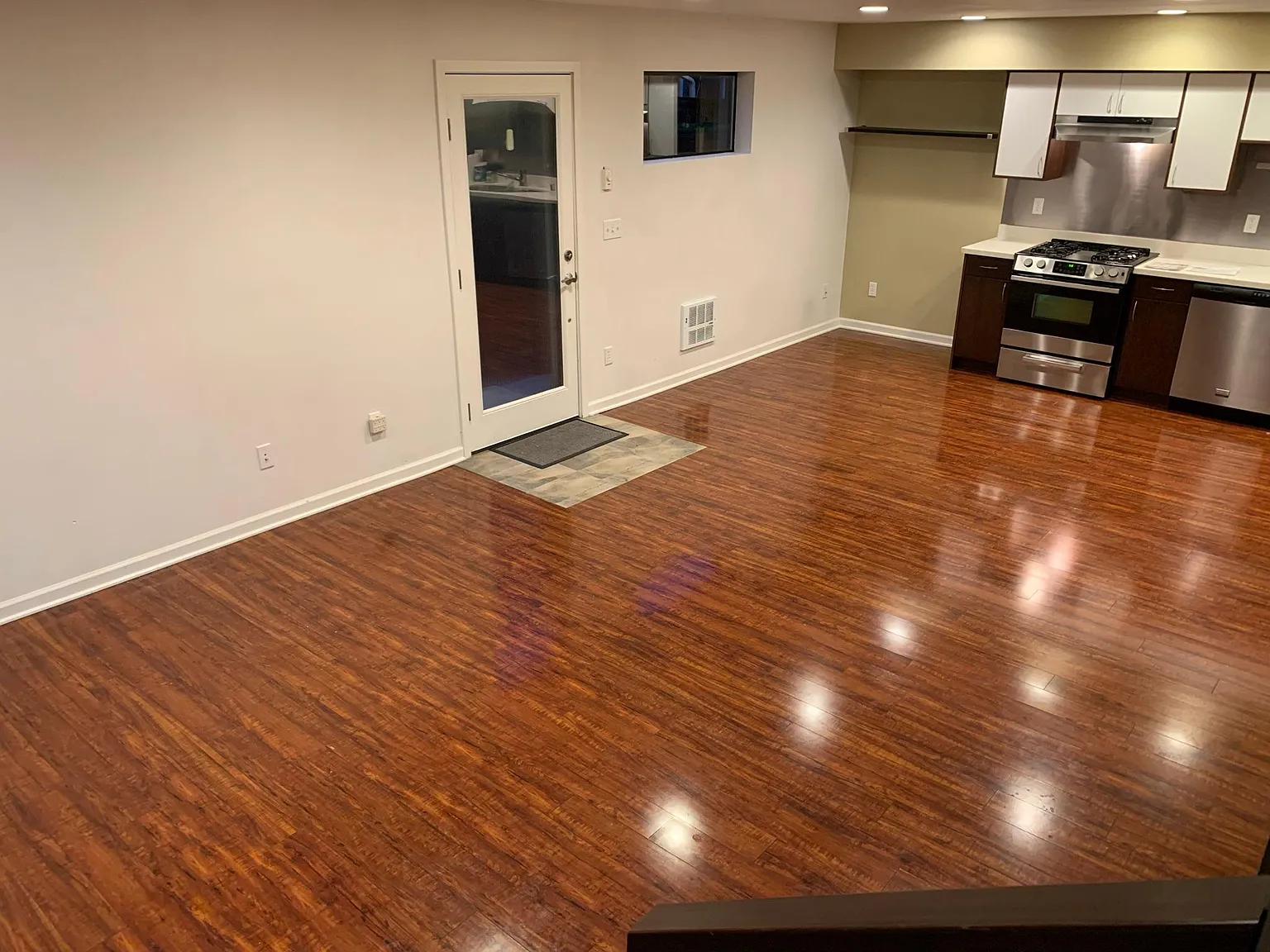 2 bed, 2.5 bath, 950 sqft, $2,990 — Photo 3