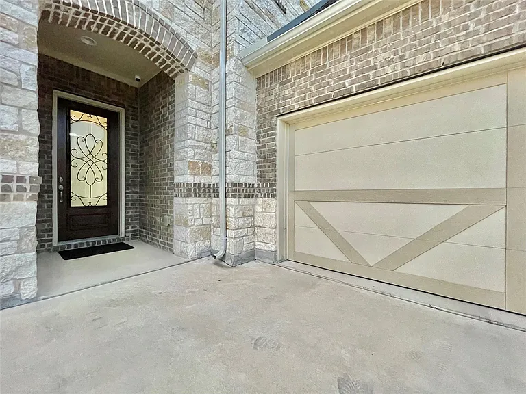 3809 Mineral Dr — Photo 3