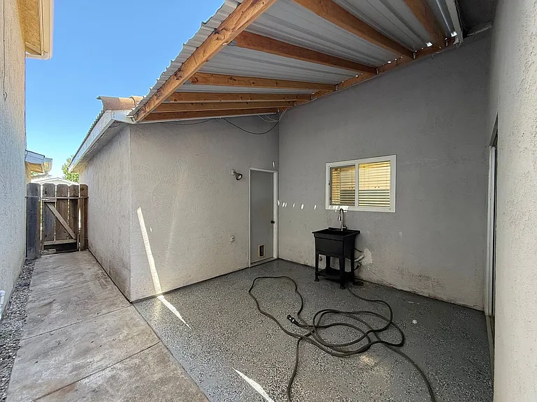 808 Saint Helena Pl — Photo 25