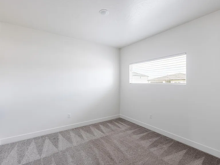 1889 E Honeycomb Dr — Photo 9