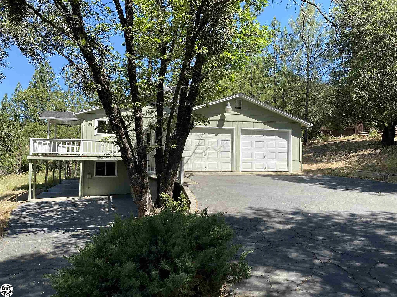 21810 Phoenix Lake Rd photo 1