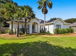 1194 Jaguar Cir, Gulf Breeze, FL 32563