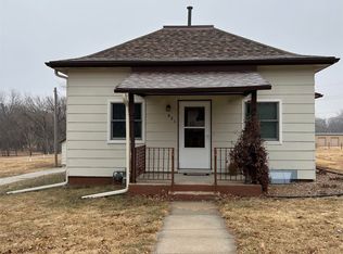 621 S Kingsley Ave, York, NE 68467