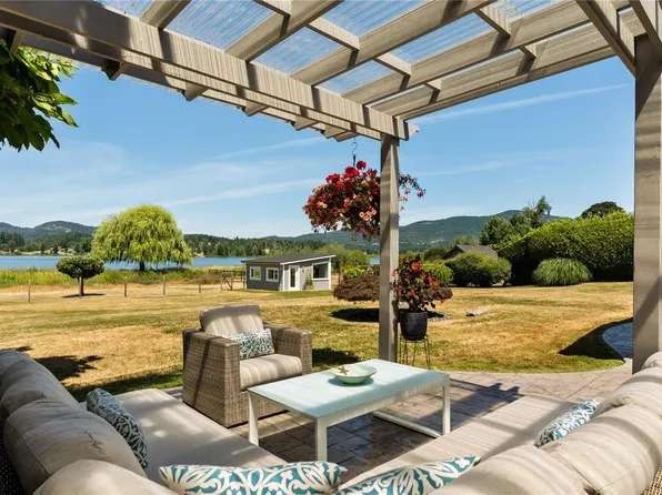 1717 Westlock Rd, North Cowichan, BC V9L 5N8