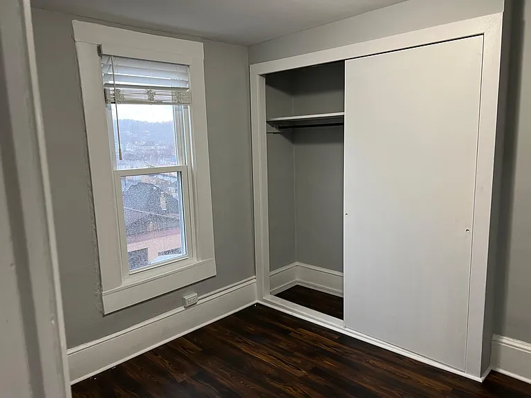 521 Ridge Ave — Photo 8