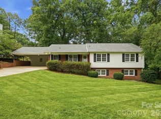 926 Shady Bluff Dr, Charlotte, NC 28211