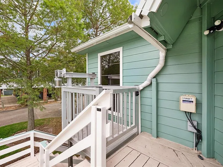 2521 Cliff Dr — Photo 14