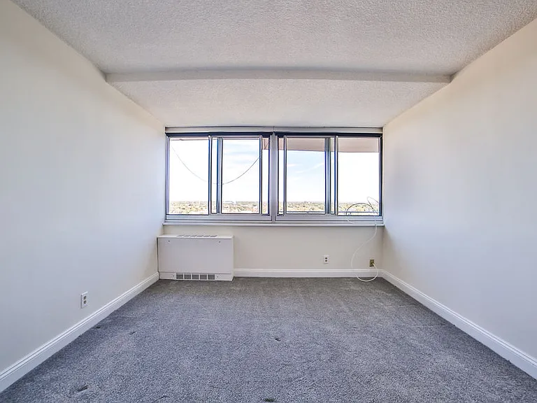 1088 Delaware Ave #13B — Photo 22