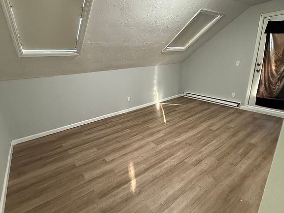 4th image of 48 Park Dr