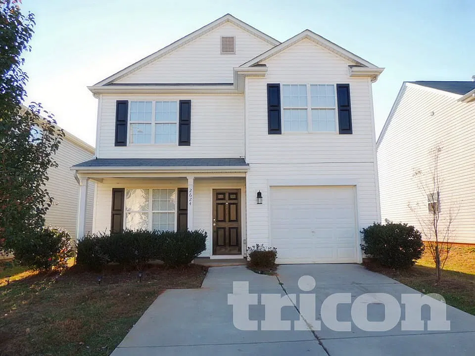 2624 Reid Park Lane Charlotte NC — Photo 1