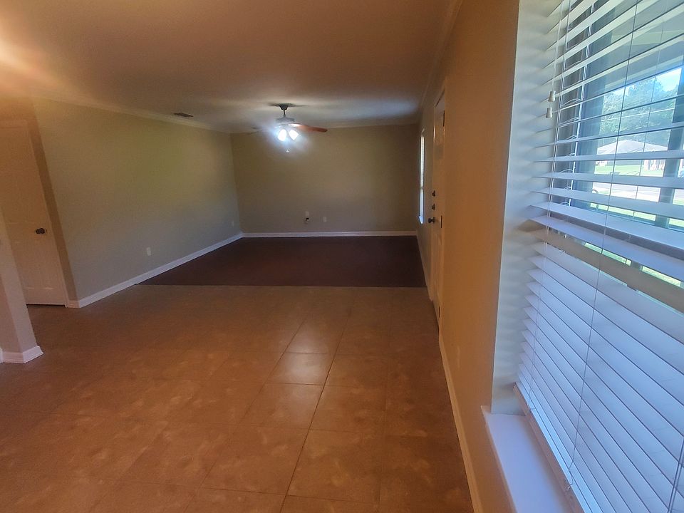 2nd image of 1669B Deanna Rd #B