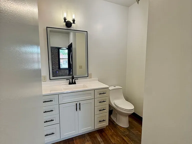 101 N Jefferson St — Photo 18