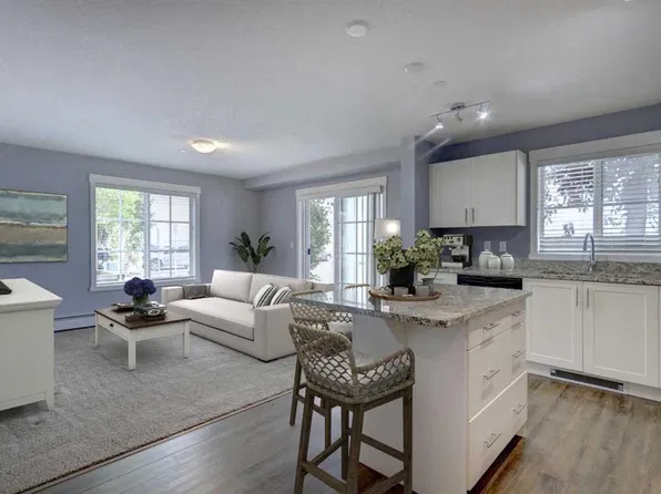 755 W Copperpond Blvd SE #2114, Calgary, AB T2Z 4R2