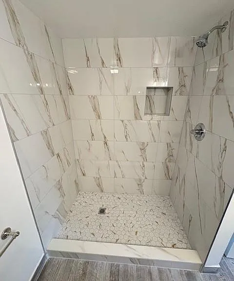 606 Gardens Dr — Photo 17