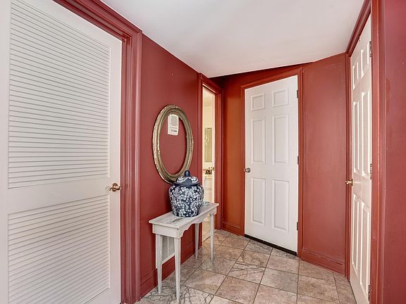 3rd image of 116 Gresham Pl