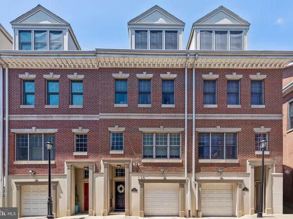 852 Independence Ct, Philadelphia, PA 19147
