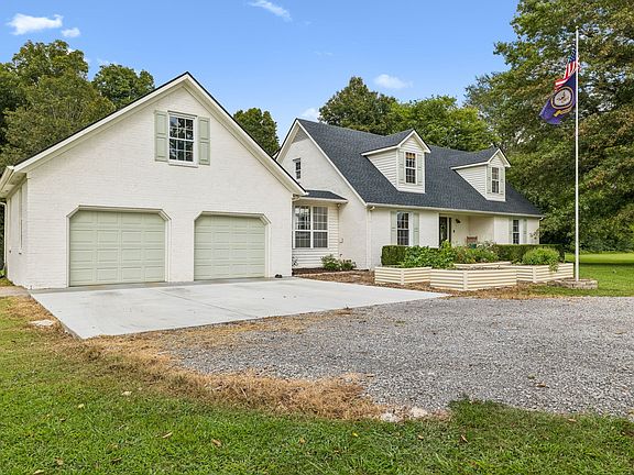 5th image of 912 River Barfield Rd