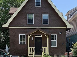 21 High St, Bar Harbor, ME 04609