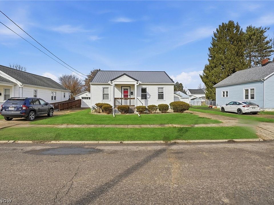 1st image of 921 Echo Ave