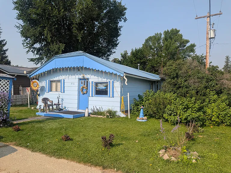 510 Dahlia St — Photo 1