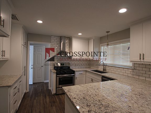 5th image of 701 Fair Ln