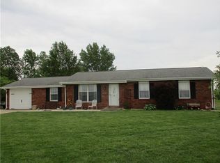 1698 E 1350 North Rd, Shelbyville, IL 62565
