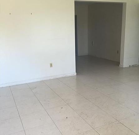 2nd image of 161 NE 214th St