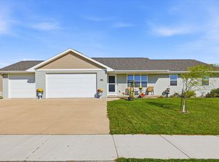 2220 Antelope Trl, Kaukauna, WI 54130