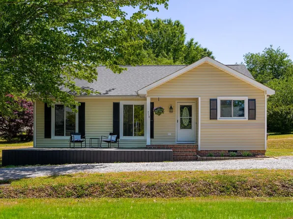 714 Brewer Ave, Wake Forest, NC 27587