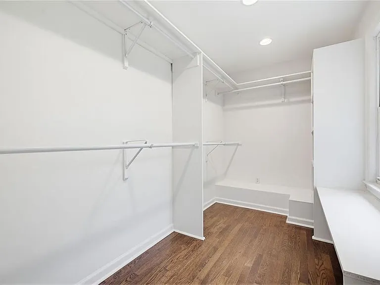 445 Forest Hills Dr — Photo 17