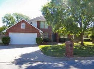 2916 Oak Ridge Dr, Hurst, TX 76054