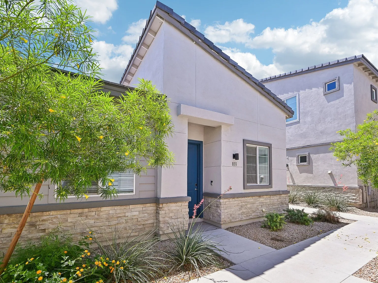 Baseline on 16 — Photo 1