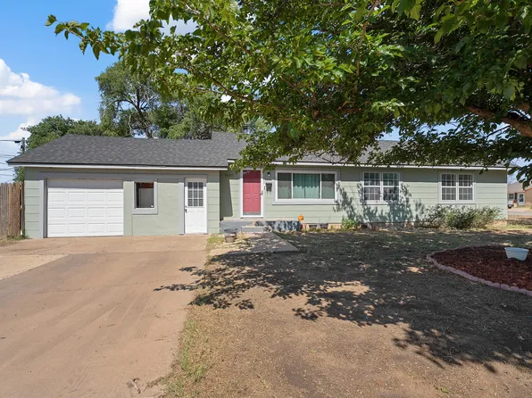 1602 Avenue B, Levelland, TX 79336